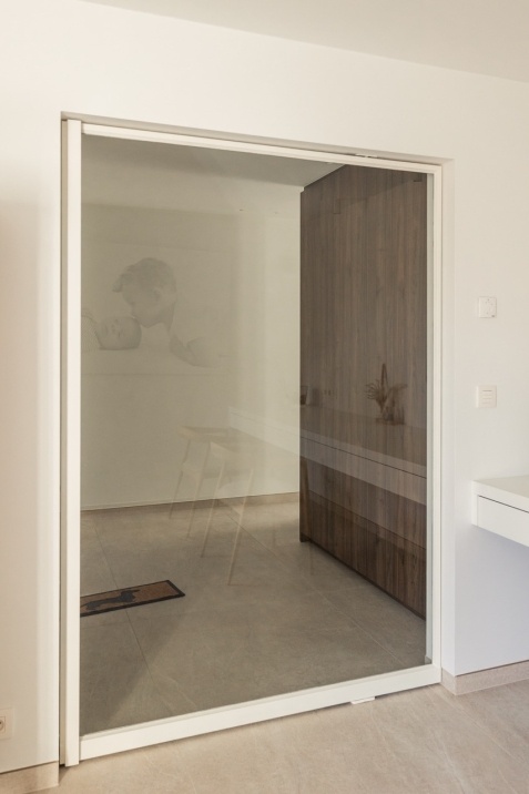 deur van een volledige woning renovatie door bouwteam wim beyaert