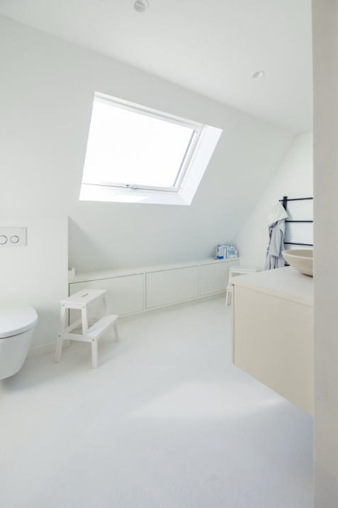badkamer van een volledige woning renovatie door bouwteam wim beyaert