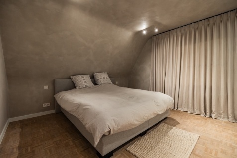 slaapkamer van een volledige woning renovatie door bouwteam wim beyaert