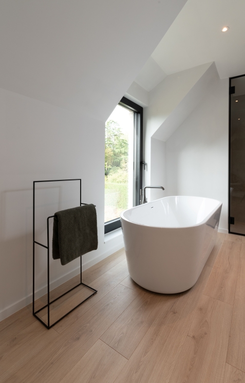Badkamer met ligbad