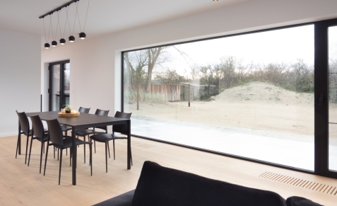 strakke en tijdloze totaalrenovatie door Wim Beyaert